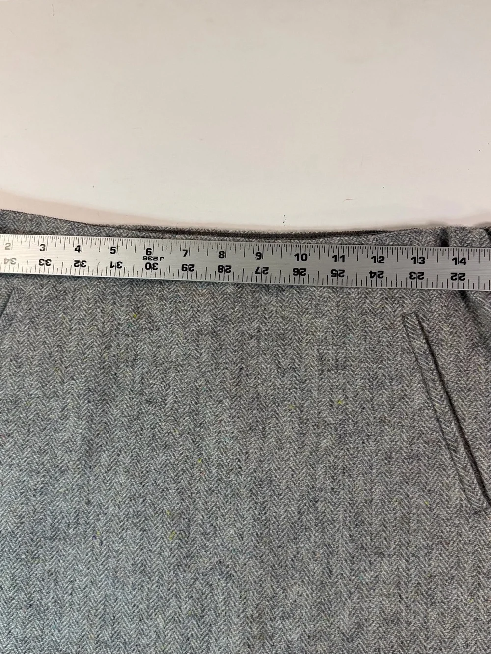 Talbots Gray Herringbone Pencil Skirt Scalloped Hem Preppy Minimalist W Size 8